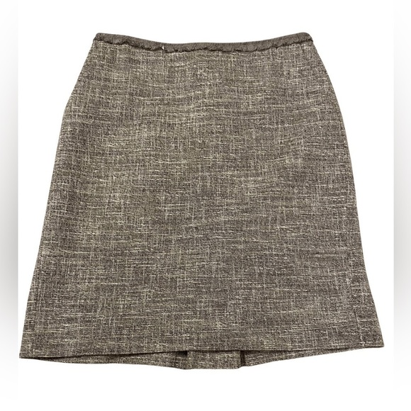 Ann Taylor Dresses & Skirts - ANN Taylor Fine Italian Fabric Petite Women’s Skirt Size 2P